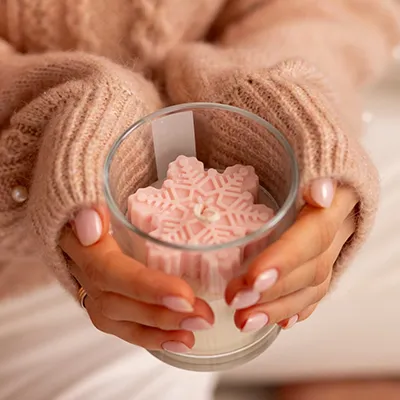 Gwiazda Różowa - bezzapachowa świeczka świąteczna