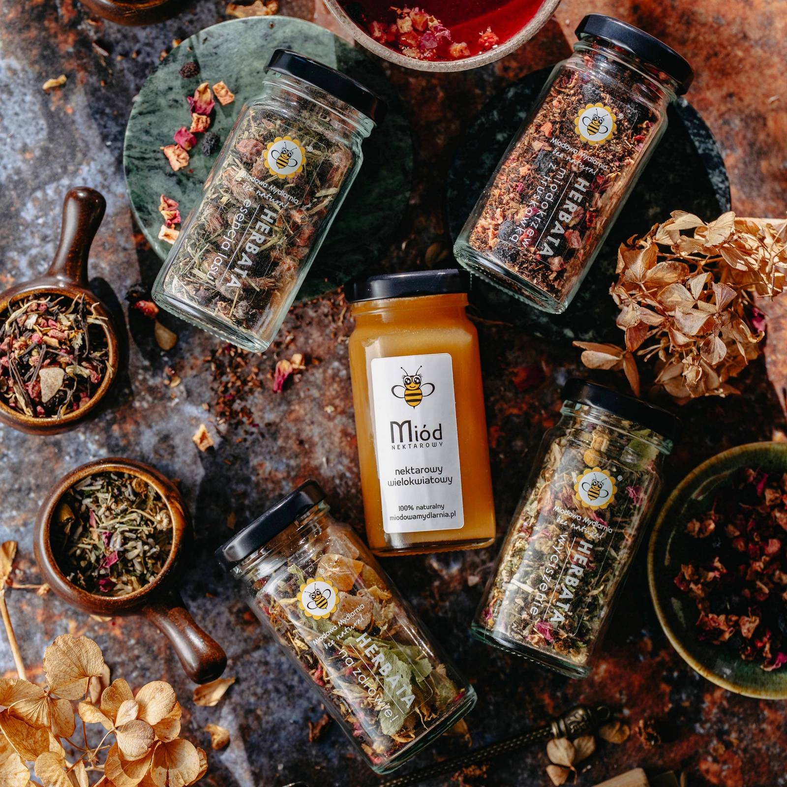 Elegancka kolekcja herbat z miodem