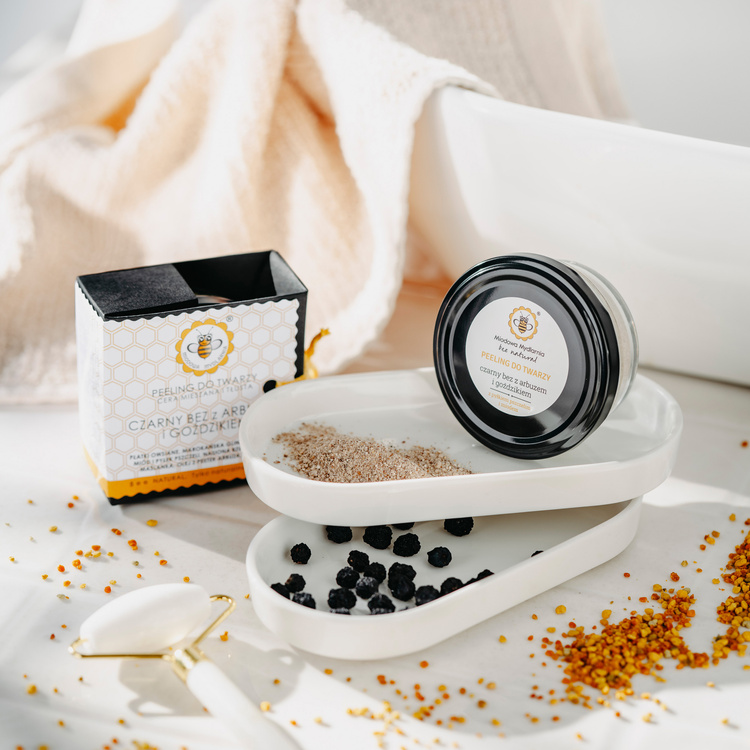 Czarny Bez - peeling do twarzy z arbuzem i goździkiem