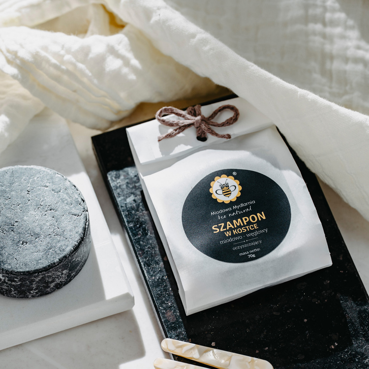 Miodowo-Węglowy - szampon w kostce re-fill