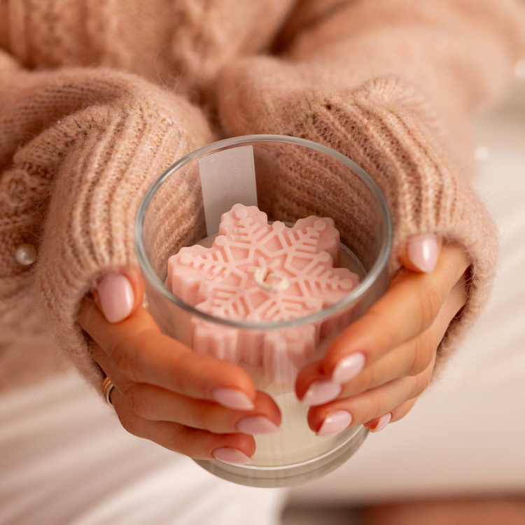 Gwiazda Różowa - bezzapachowa świeca sojowa