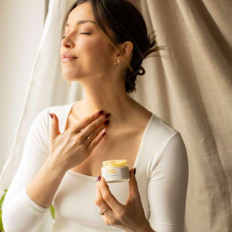 Nawilżenie, Wygładzenie, Rozświetlenie - zestaw do pielęgnacji twarzy