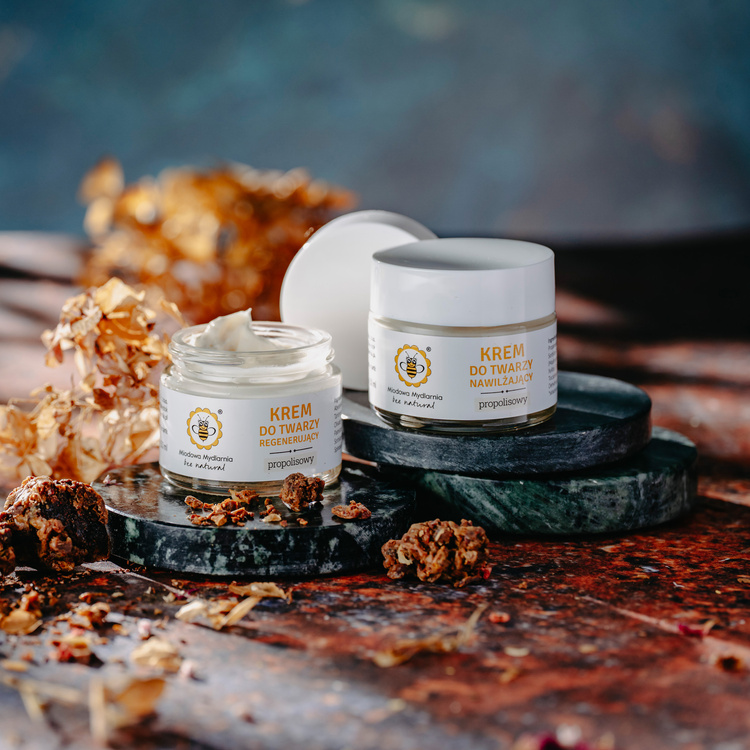 Propolisowy Nawilżający - krem na dzień do twarzy, szyi i dekoltu