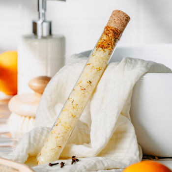 Pomarańcza z Goździkiem - sól do kąpieli w fiolce