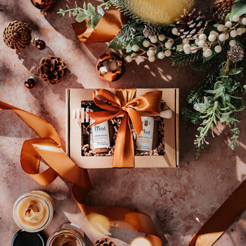 Dwa Dowolne Miody + Nabierak - zestaw prezentowy ze złotą kokardką