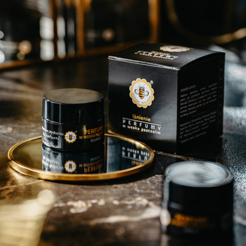 Lśnienie - perfumy w wosku pszczelim