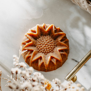 Peeling Morelowy - mydło naturalne z jedwabiem, miodem i glinką białą