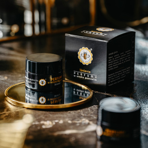 Lśnienie - perfumy w wosku pszczelim