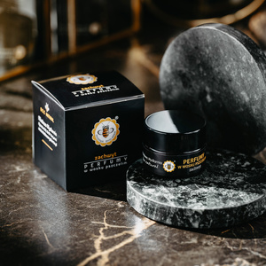 Zachwyt - perfumy w wosku pszczelim