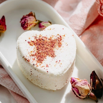 Róża - kula do kąpieli