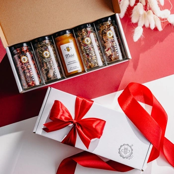 Zestaw Herbat z Miodem Wielokwiatowym - box prezentowy z czerwoną kokardką